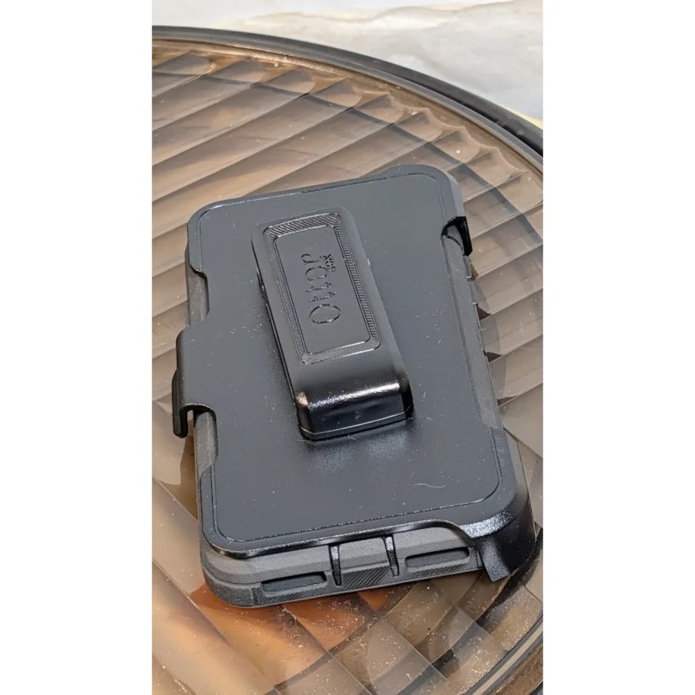 OtterBox Defender Case iPhone SE 8 7 Black New Open Box Rugged Holster Clip